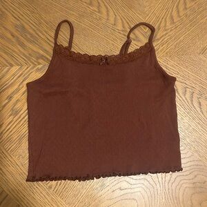American Eagle brown cropped Cami with lace trim